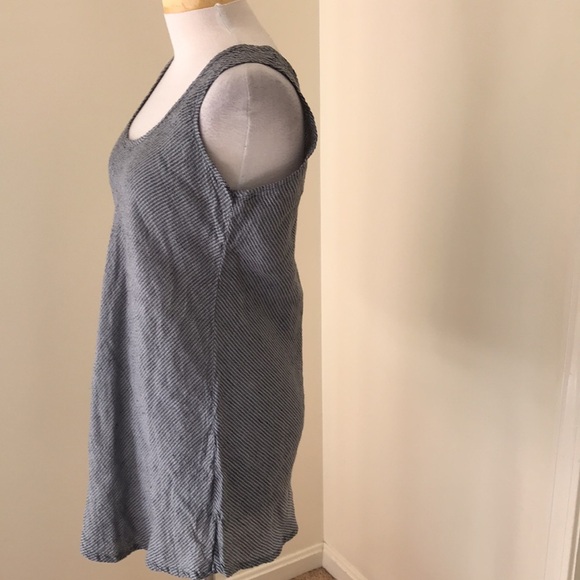 Flax small sleeveless linen top . - Picture 4 of 8